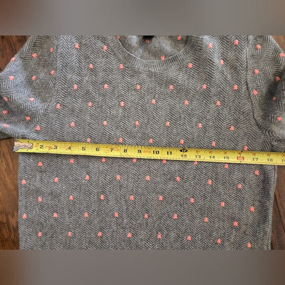 J. Crew Italian Cashmere Knit Crewneck Gray Pink Pointelle Dot Chevron Sweater - Picture 9 of 10